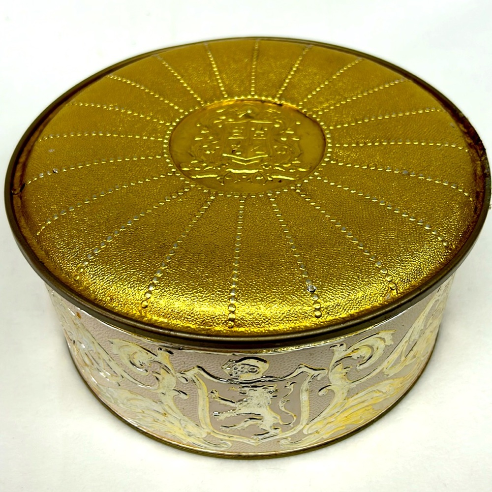Vintage lidded tin marked  “Guildcraft” NewYork USA